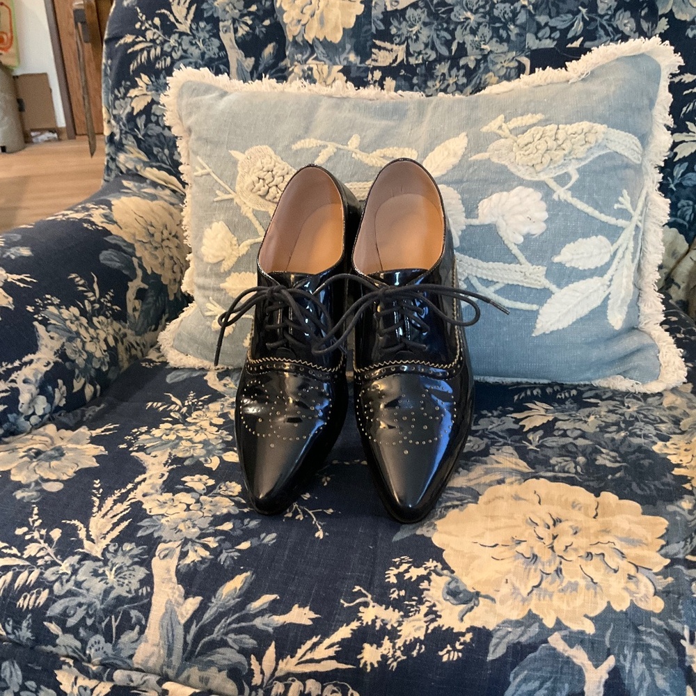 Sheree women’s patent leather Oxford shoes